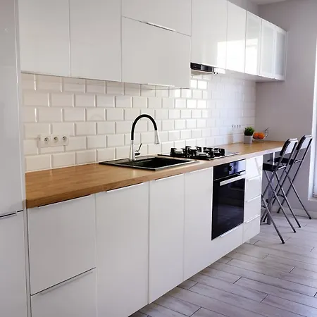 Apartment - Parking, Quiet Neighbourhood - By Rentujemy *