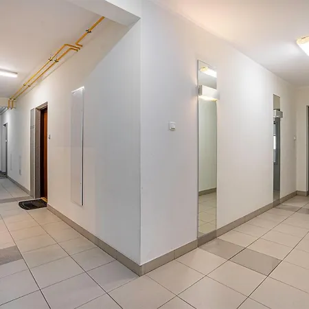 - Parking, Quiet Neighbourhood - By Rentujemy Apartment *
